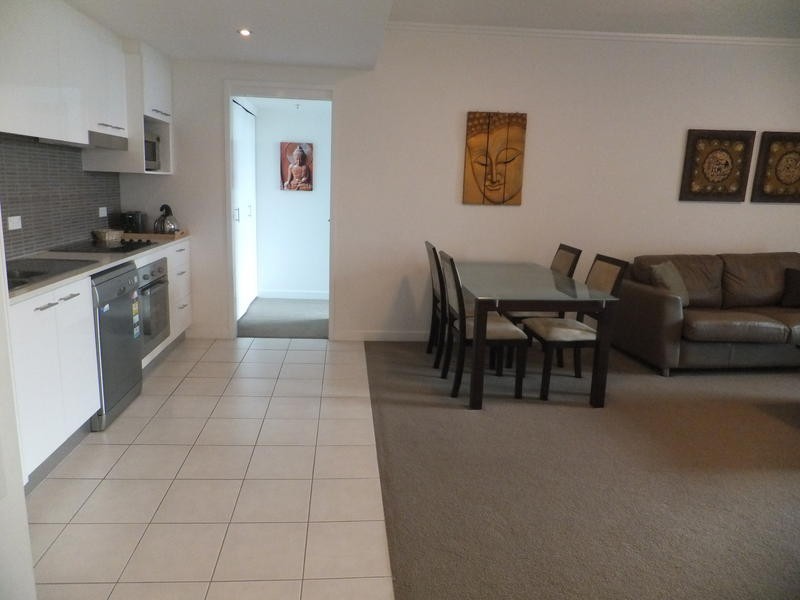 2319/ 33 T E Peters Drive, Broadbeach Waters QLD 4218