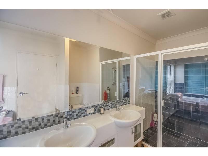 1087/ 1 The Cove Crescent, Carrara QLD 4211
