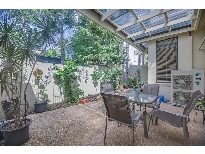 1087/ 1 The Cove Crescent, Carrara QLD 4211