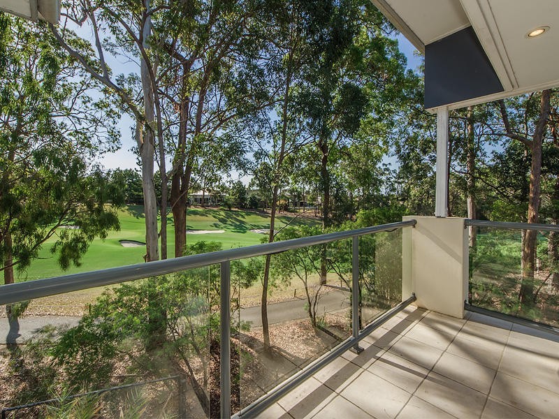 4 The Links, Robina QLD 4226