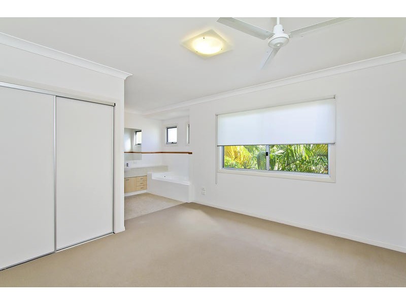 2/ 9 The Links, Robina QLD 4226