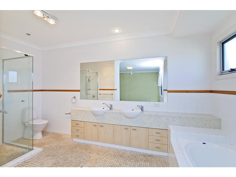 2/ 9 The Links, Robina QLD 4226