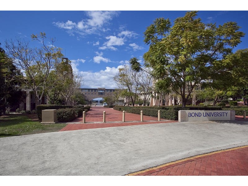 2/ 9 The Links, Robina QLD 4226