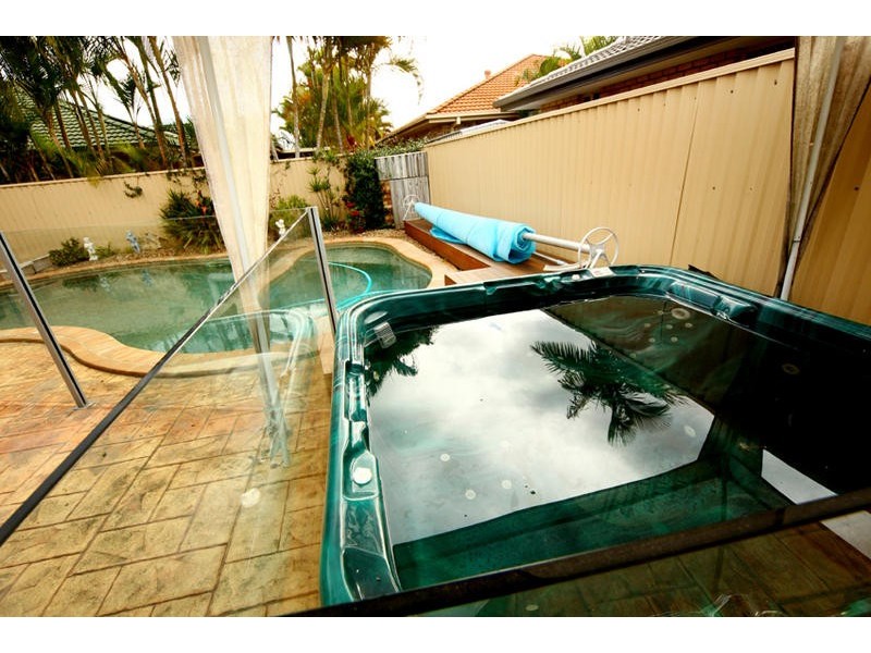 43 Thornleigh Crescent, Varsity Lakes QLD 4227