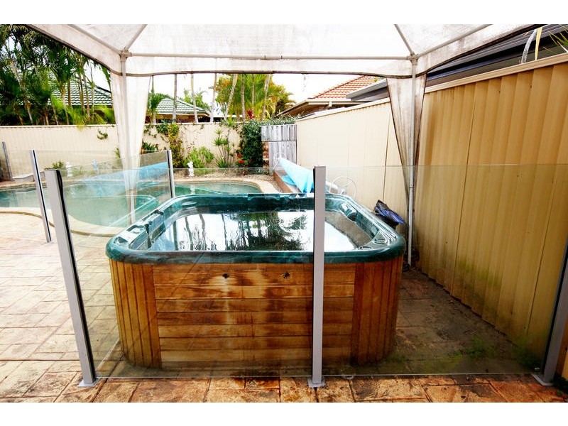 43 Thornleigh Crescent, Varsity Lakes QLD 4227