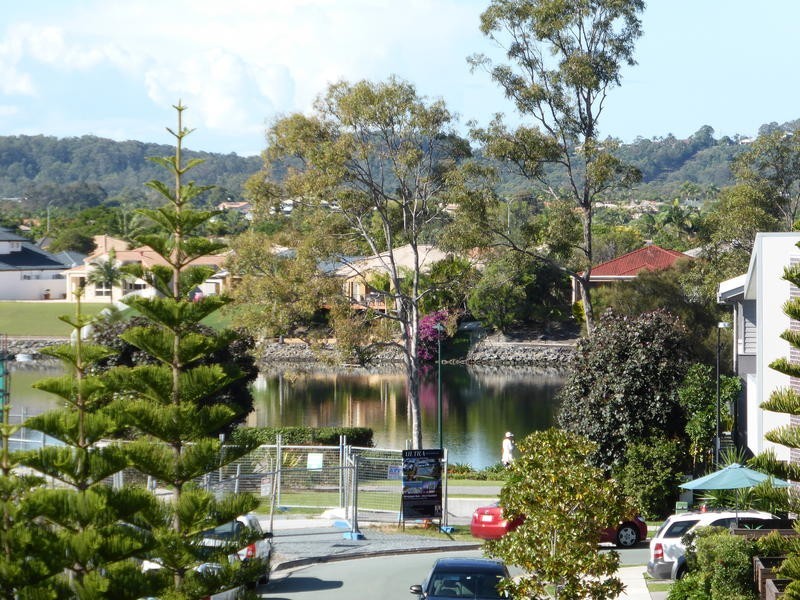 5/ 22 Tourangeau Cr, Varsity Lakes QLD 4227