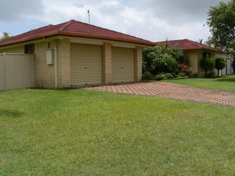 12 Treeview Drive, Burleigh Waters QLD 4220