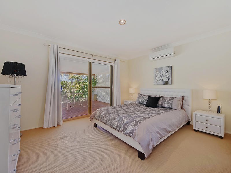 2 Turnberry Court, Robina QLD 4226