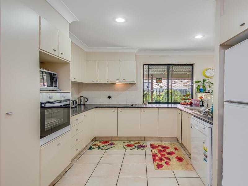 36 Tussock Crescent, Elanora QLD 4221