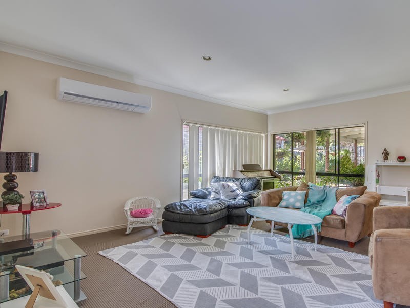 36 Tussock Crescent, Elanora QLD 4221