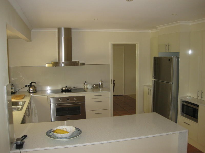 18 Umpara Crescent, Mudgeeraba QLD 4213