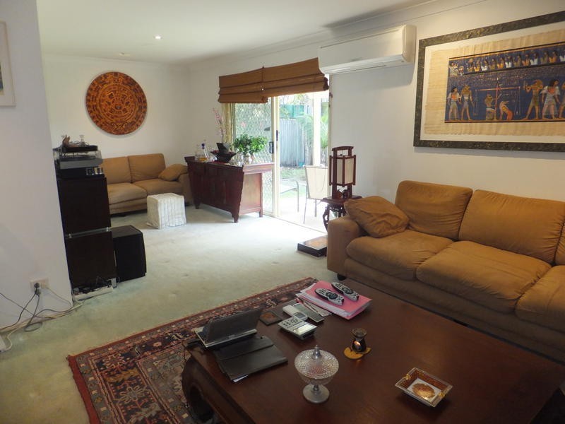 30 Vancouver Drive, Robina QLD 4226