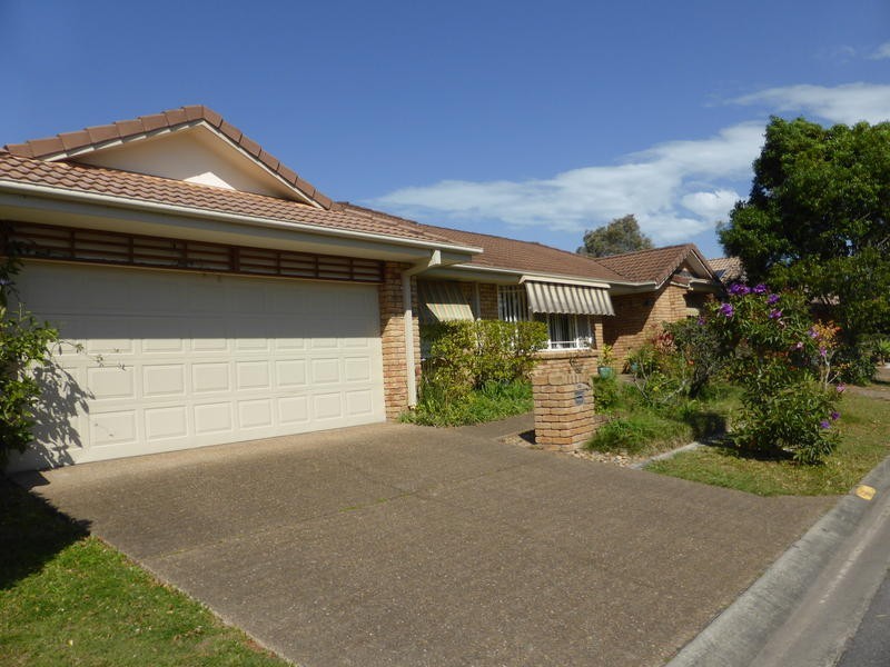 5 Vancouver Drive, Robina QLD 4226