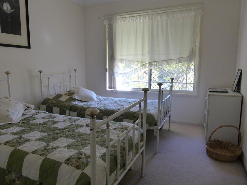 5 Vancouver Drive, Robina QLD 4226