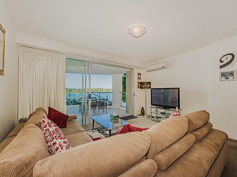 8/ 255 Varsity Parade, Varsity Lakes QLD 4227