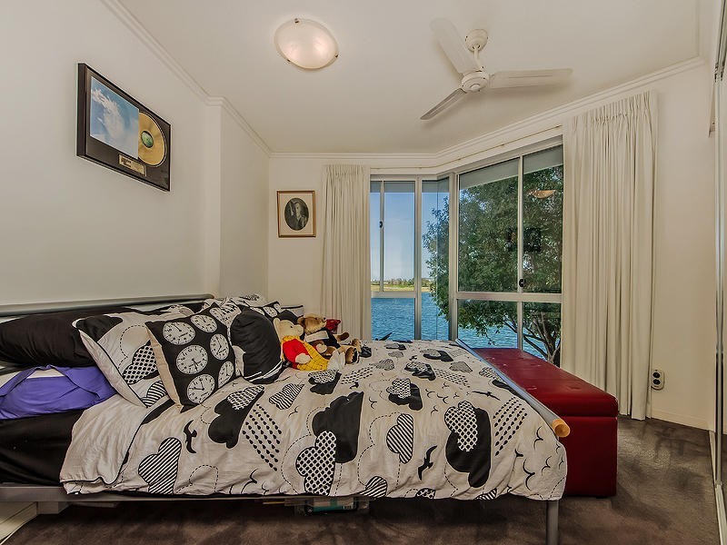 8/ 255 Varsity Parade, Varsity Lakes QLD 4227