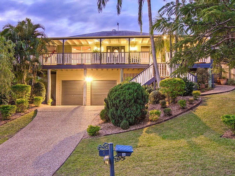 8 Waitara Place, Robina QLD 4226