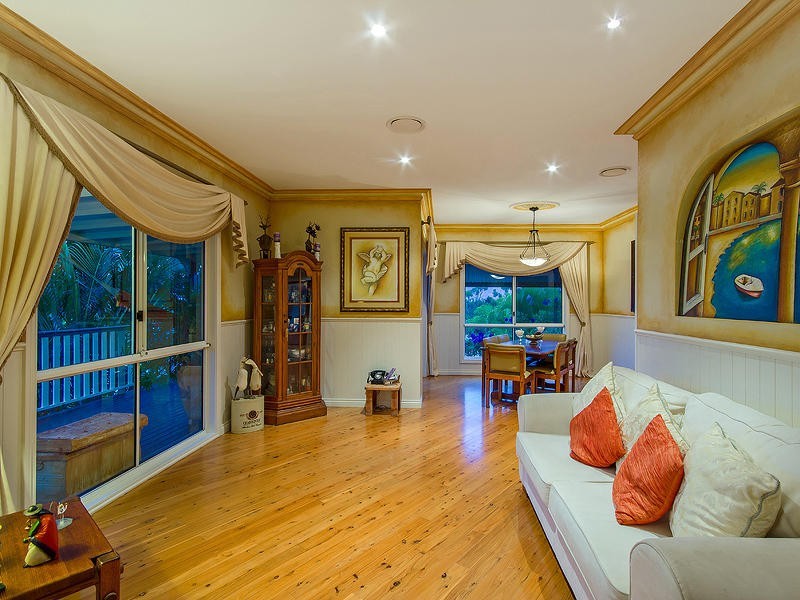 8 Waitara Place, Robina QLD 4226