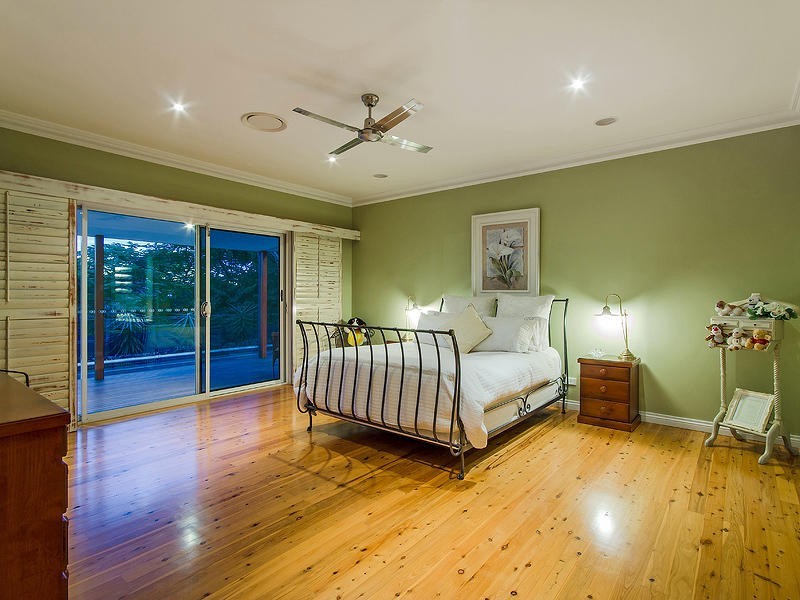 8 Waitara Place, Robina QLD 4226