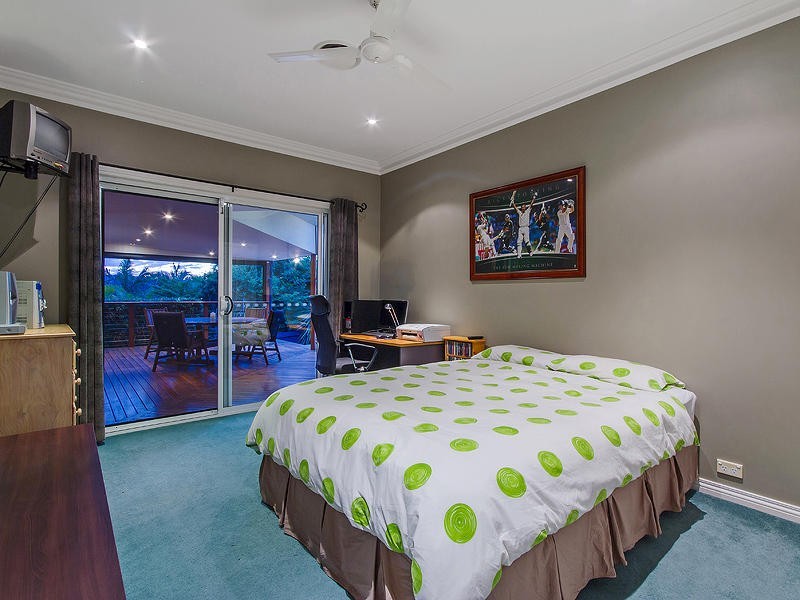 8 Waitara Place, Robina QLD 4226