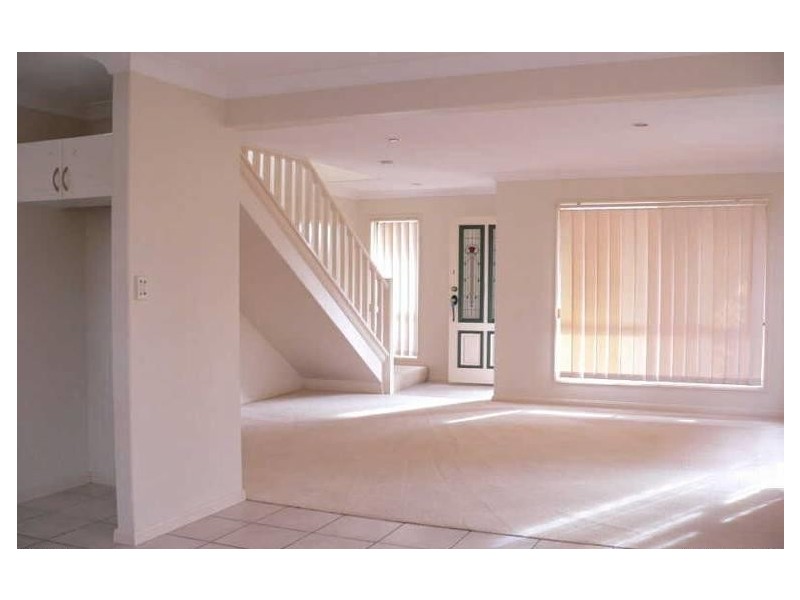 1/ 14-16 Warbler Parade, Varsity Lakes QLD 4227