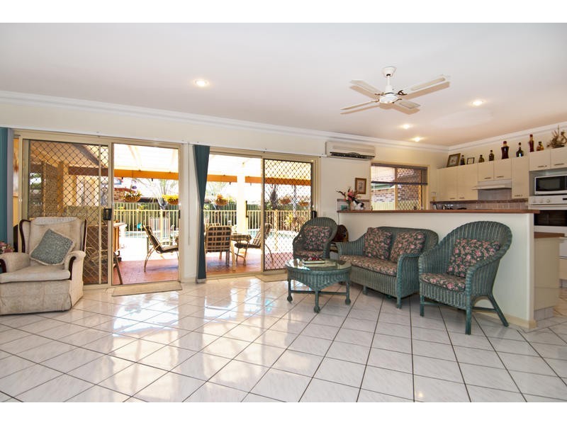 44 Warbler Parade, Varsity Lakes QLD 4227