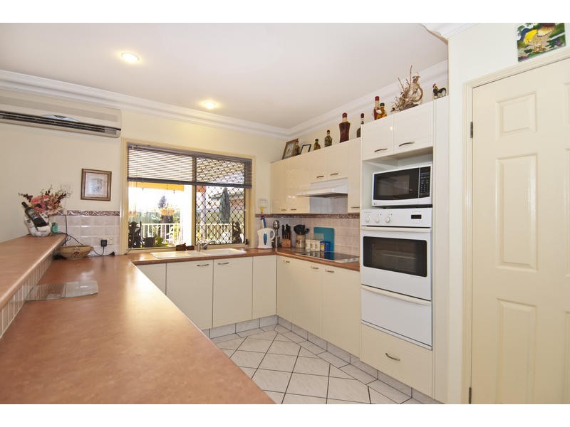 44 Warbler Parade, Varsity Lakes QLD 4227