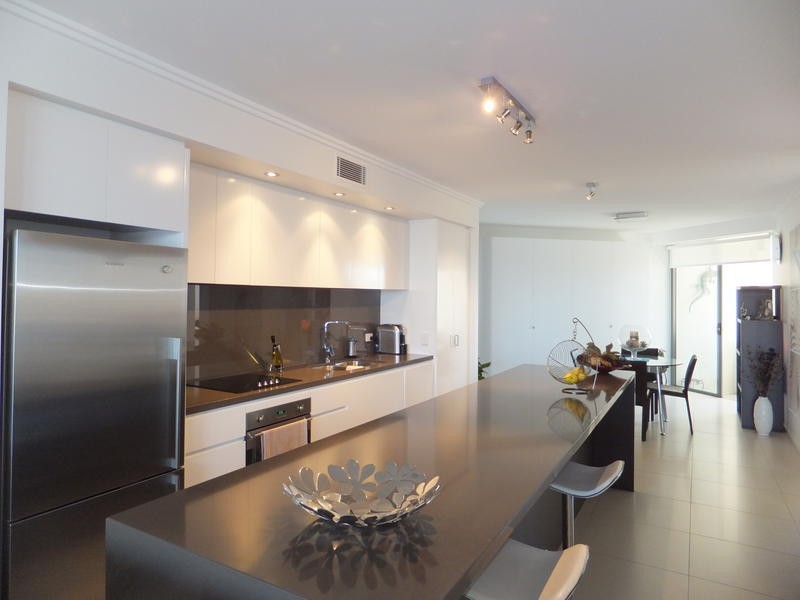 @/ 9 Moores Crescent, Varsity Lakes QLD 4227