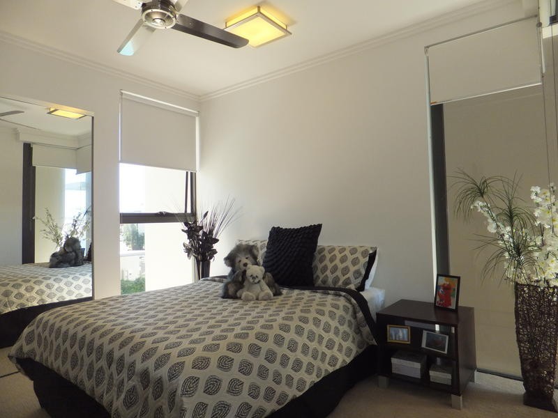 @/ 9 Moores Crescent, Varsity Lakes QLD 4227