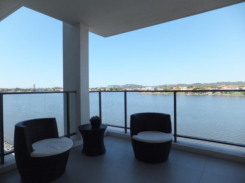 @/ 9 Moores Crescent, Varsity Lakes QLD 4227