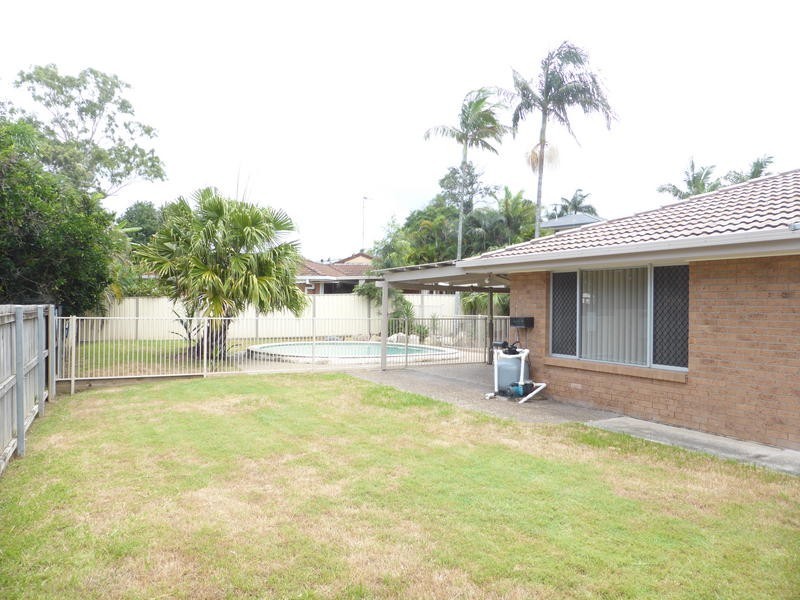 6 Webb Court, Carrara QLD 4211