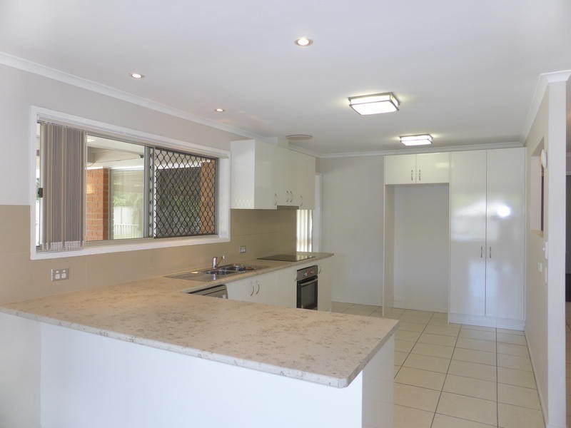 6 Webb Court, Carrara QLD 4211