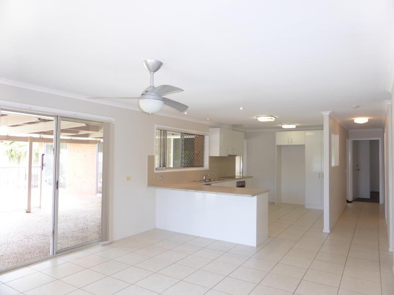 6 Webb Court, Carrara QLD 4211