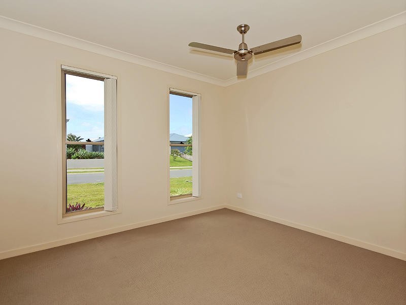 30 Willow Tree Drive, Reedy Creek QLD 4227