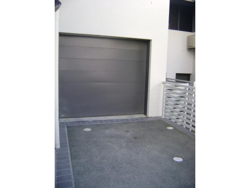 2/ 6 Winton Terrrace, Varsity Lakes QLD 4227