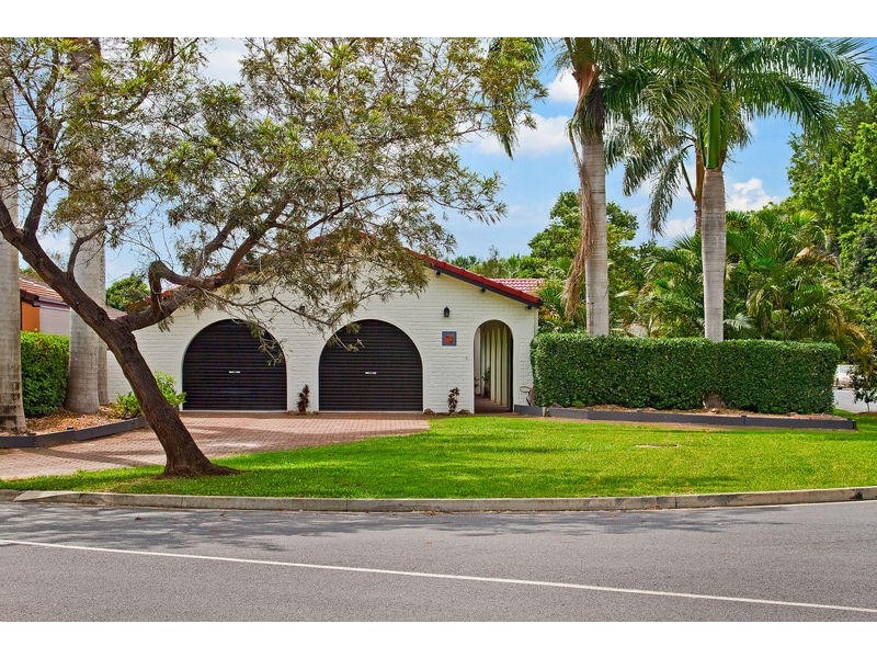 51 Witt Avenue, Carrara QLD 4211