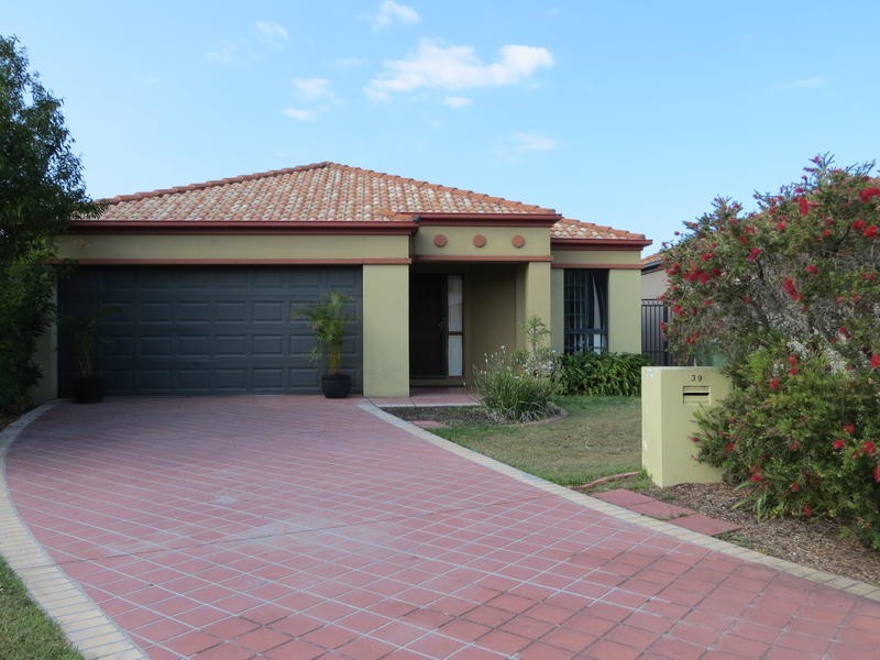 39 Woody Views Way, Robina QLD 4226