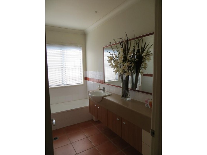 39 Woody Views Way, Robina QLD 4226