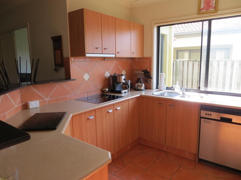 39 Woody Views Way, Robina QLD 4226