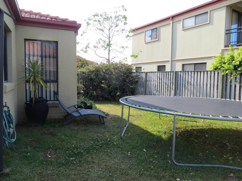 39 Woody Views Way, Robina QLD 4226