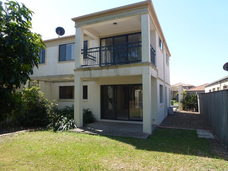 72 Woody Views Way, Robina QLD 4226