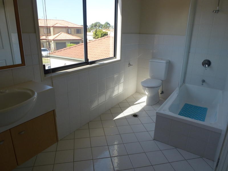 72 Woody Views Way, Robina QLD 4226