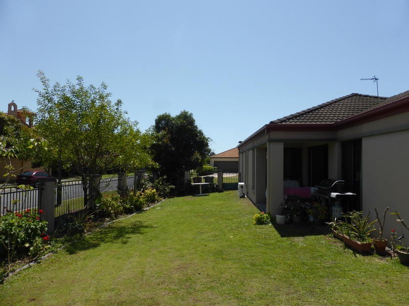 76 Woody Views Way, Robina QLD 4226