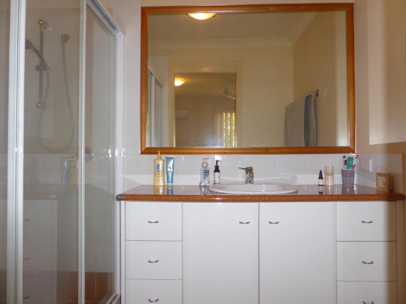 2/ 8 Woody Views Way, Robina QLD 4226