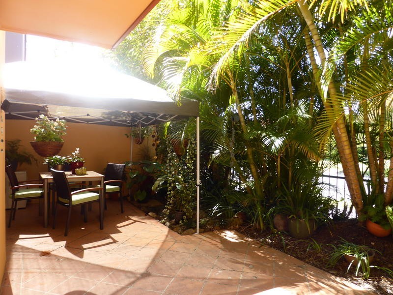 2/ 8 Woody Views Way, Robina QLD 4226