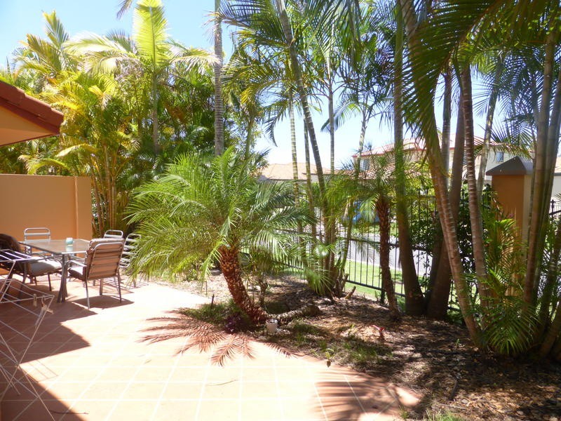 9/ 8 Woody Views Way, Robina QLD 4226