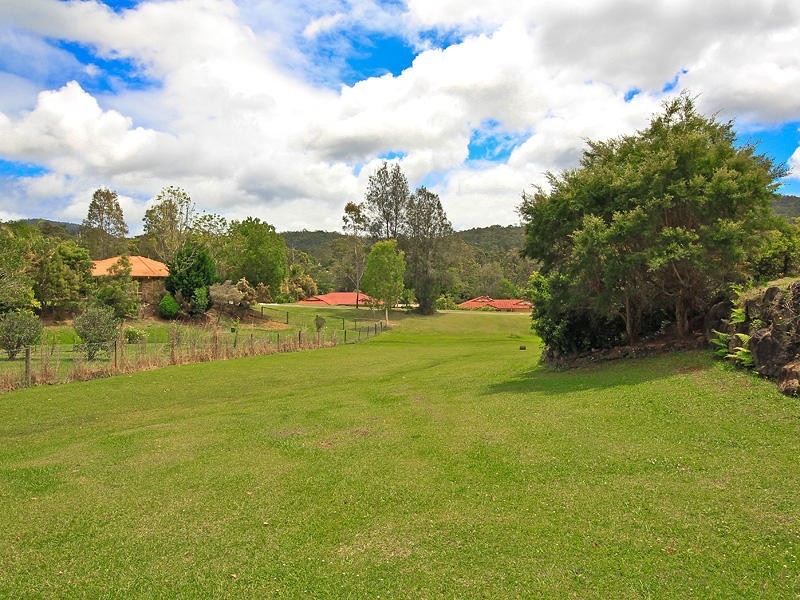 9 Yellowash Court, Bonogin QLD 4213