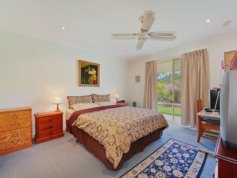 9 Yellowash Court, Bonogin QLD 4213