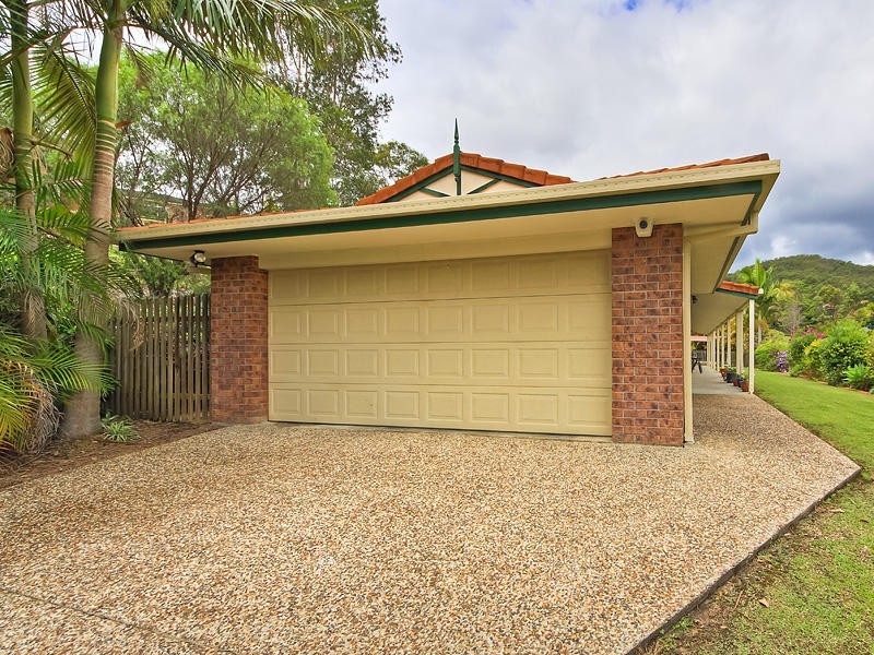 9 Yellowash Court, Bonogin QLD 4213
