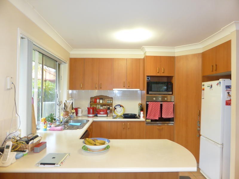 50 Yodelay Street, Varsity Lakes QLD 4227